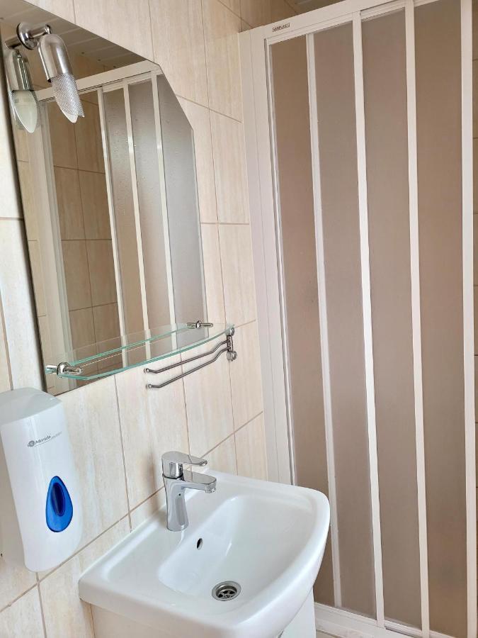 Orka Wakacje Dzwirzyno Ngoại thất bức ảnh