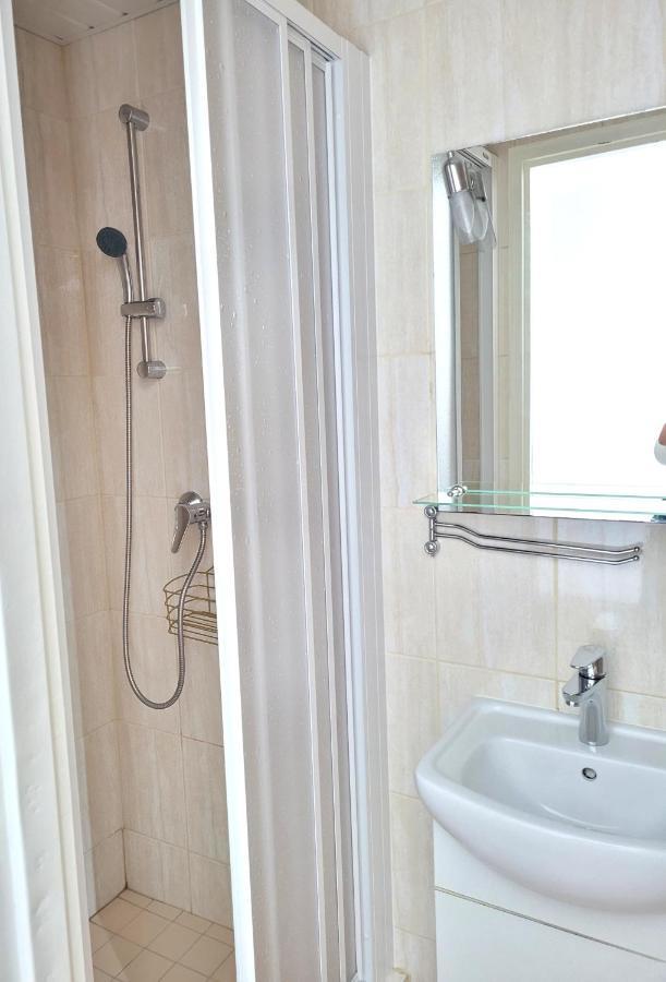 Orka Wakacje Dzwirzyno Ngoại thất bức ảnh